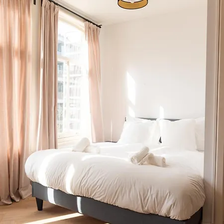 Historic Canal House Apartmán *