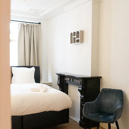 Historic Canal House 아파트 암스테르담