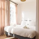 Historic Canal House Apartman *